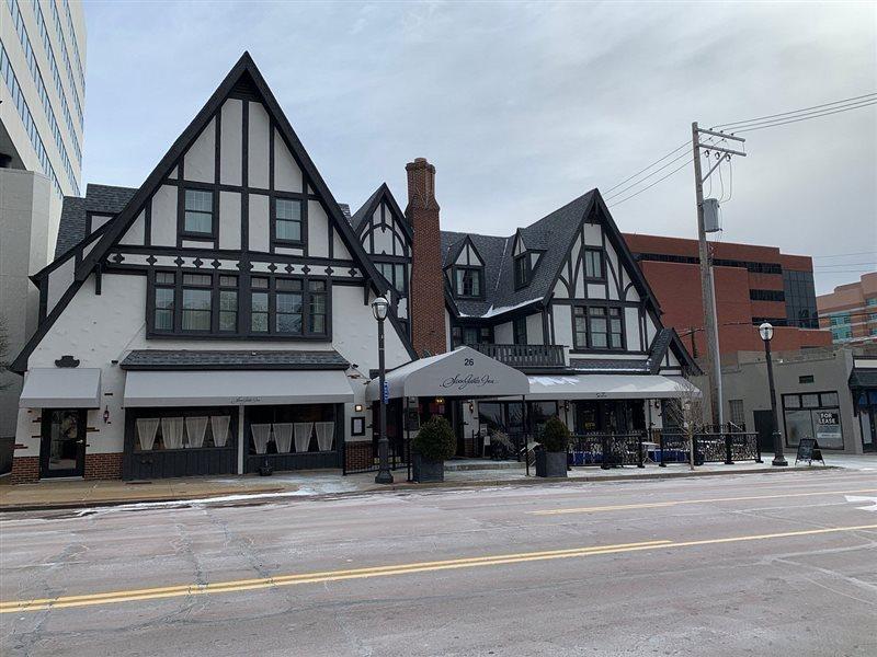 Seven Gables Inn, St Louis West, A Tribute Portfolio Hotel Clayton Zewnętrze zdjęcie