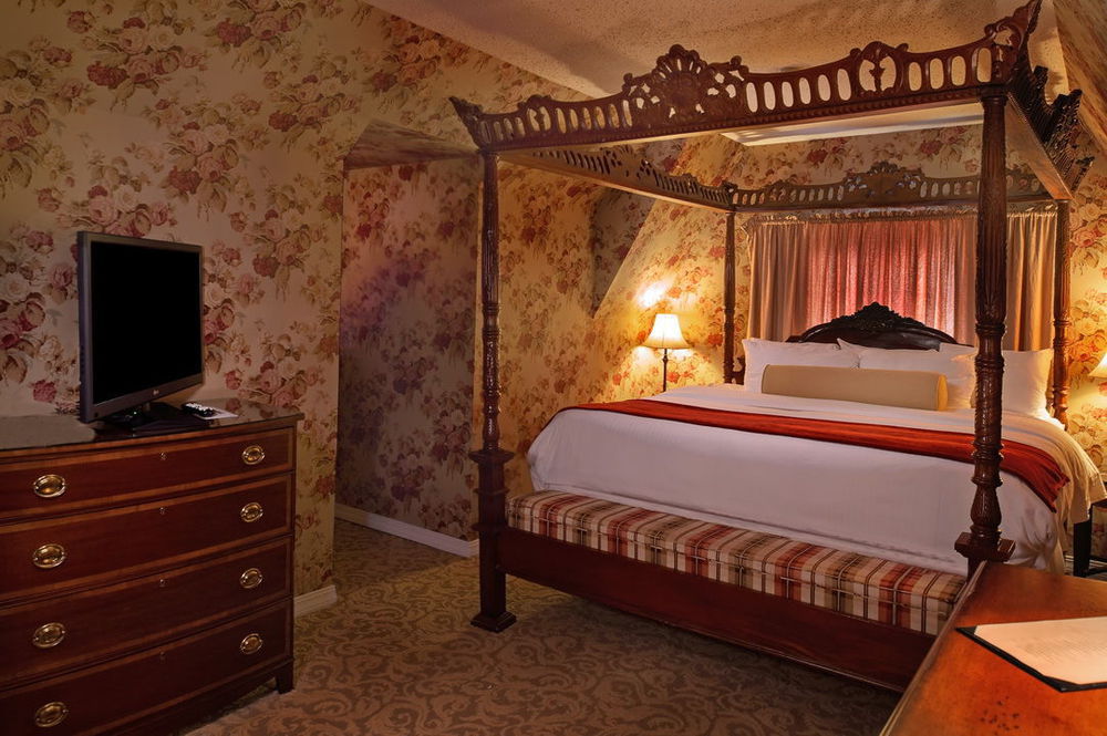 Seven Gables Inn, St Louis West, A Tribute Portfolio Hotel Clayton Pokój zdjęcie