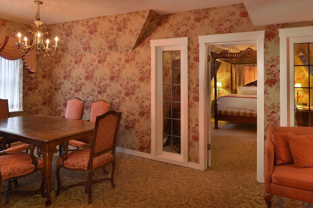 Seven Gables Inn, St Louis West, A Tribute Portfolio Hotel Clayton Pokój zdjęcie