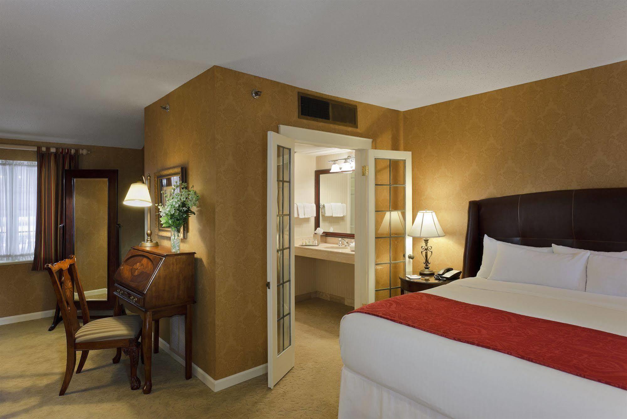 Seven Gables Inn, St Louis West, A Tribute Portfolio Hotel Clayton Zewnętrze zdjęcie
